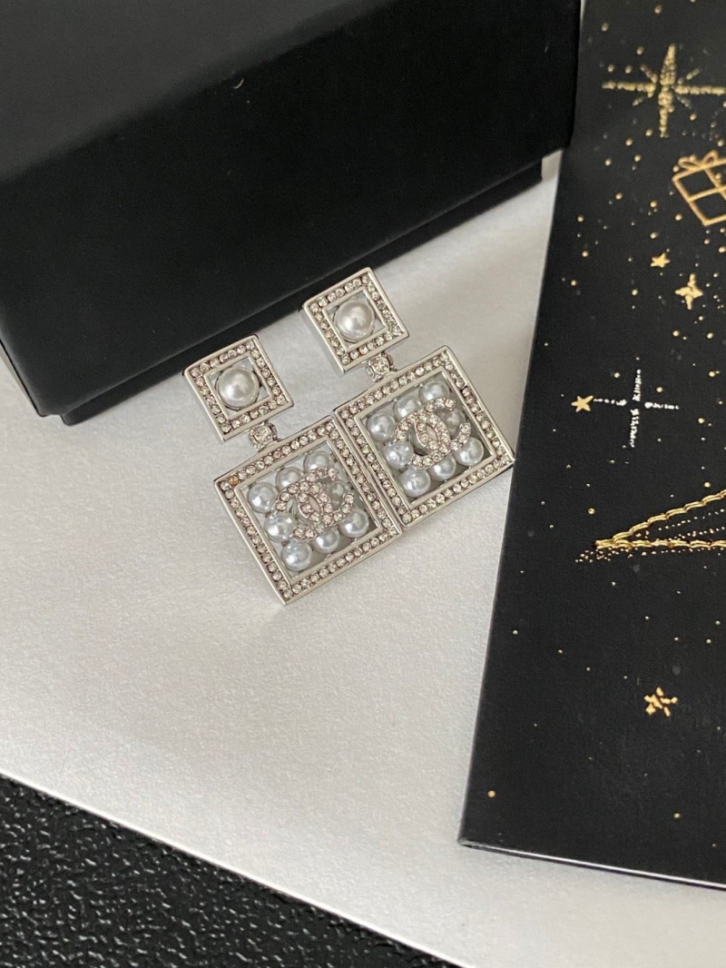 Ch**el earrings
